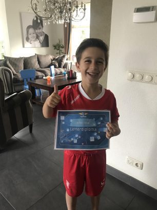 Hoera, Balian (7) heeft zijn typediploma op zak!
